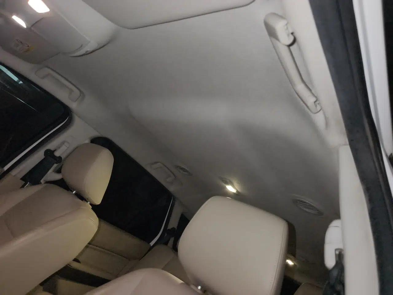 Ford Everest 2016 2.0T Gasoline Automatic 4x4 Luxury Edition — миниатюра 18