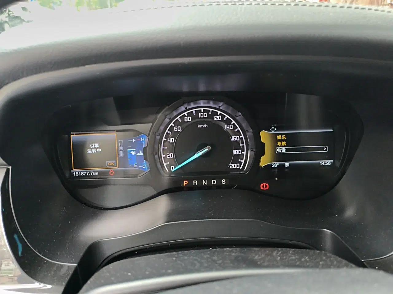 Ford Everest 2016 2.0T Gasoline Automatic 4x4 Flagship Edition — миниатюра 11