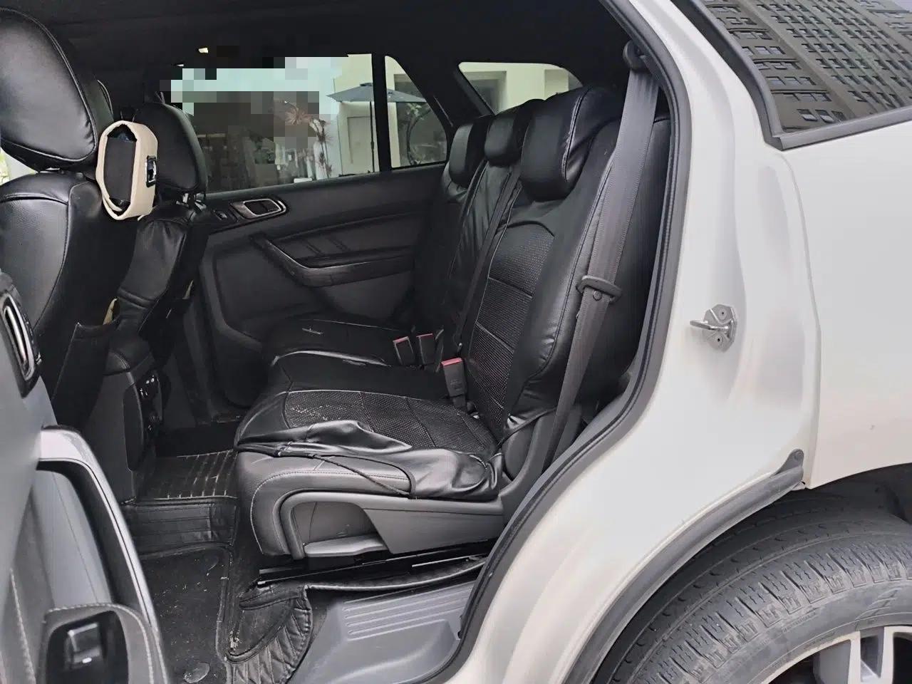 Ford Everest 2016 2.0T Gasoline Automatic 4x4 Flagship Edition — миниатюра 17