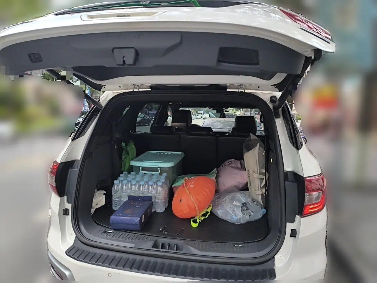 Ford Everest 2016 2.0T Gasoline Automatic 4x4 Flagship Edition — миниатюра 19