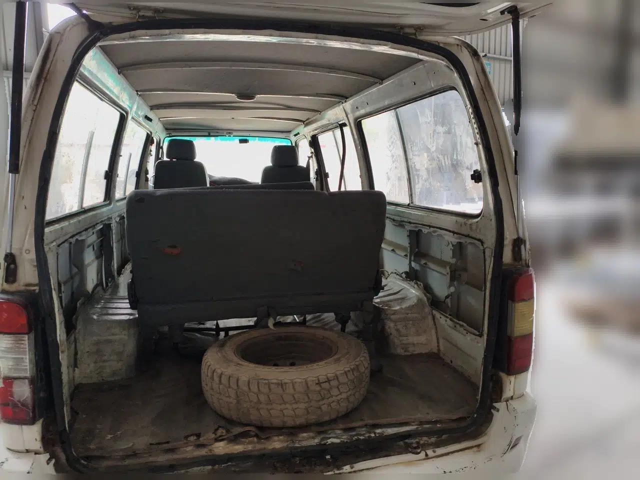 Foton Scenic Foton Fengjing Kuaiyun Classic, short wheelbase, 2.0L, manual, manual air conditioning, no sunroof, low roof — миниатюра 19