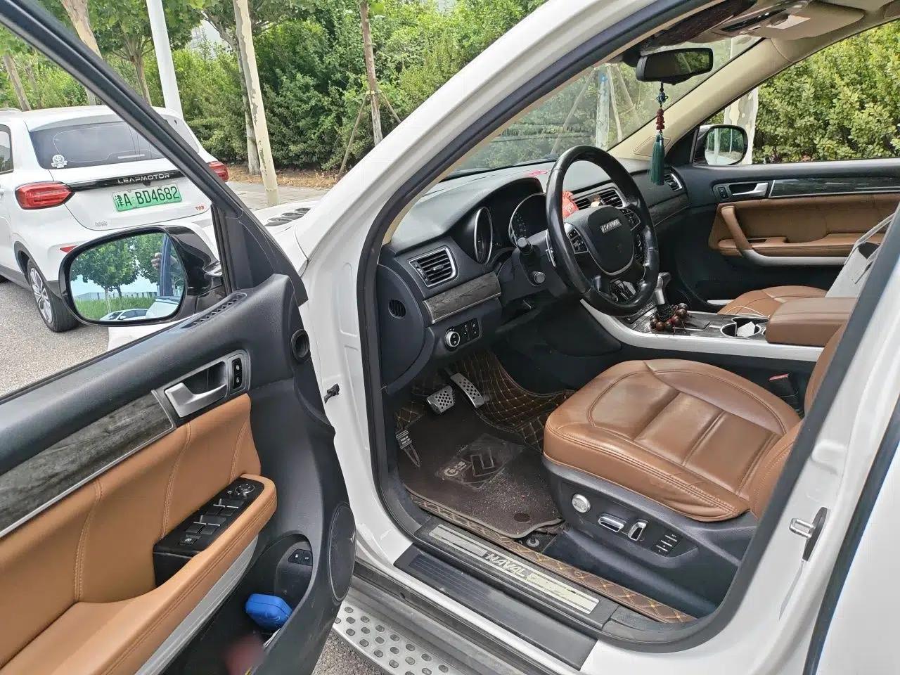 Haval H8 2015 2.0T Two-Wheel-Drive Elite Version — миниатюра 16