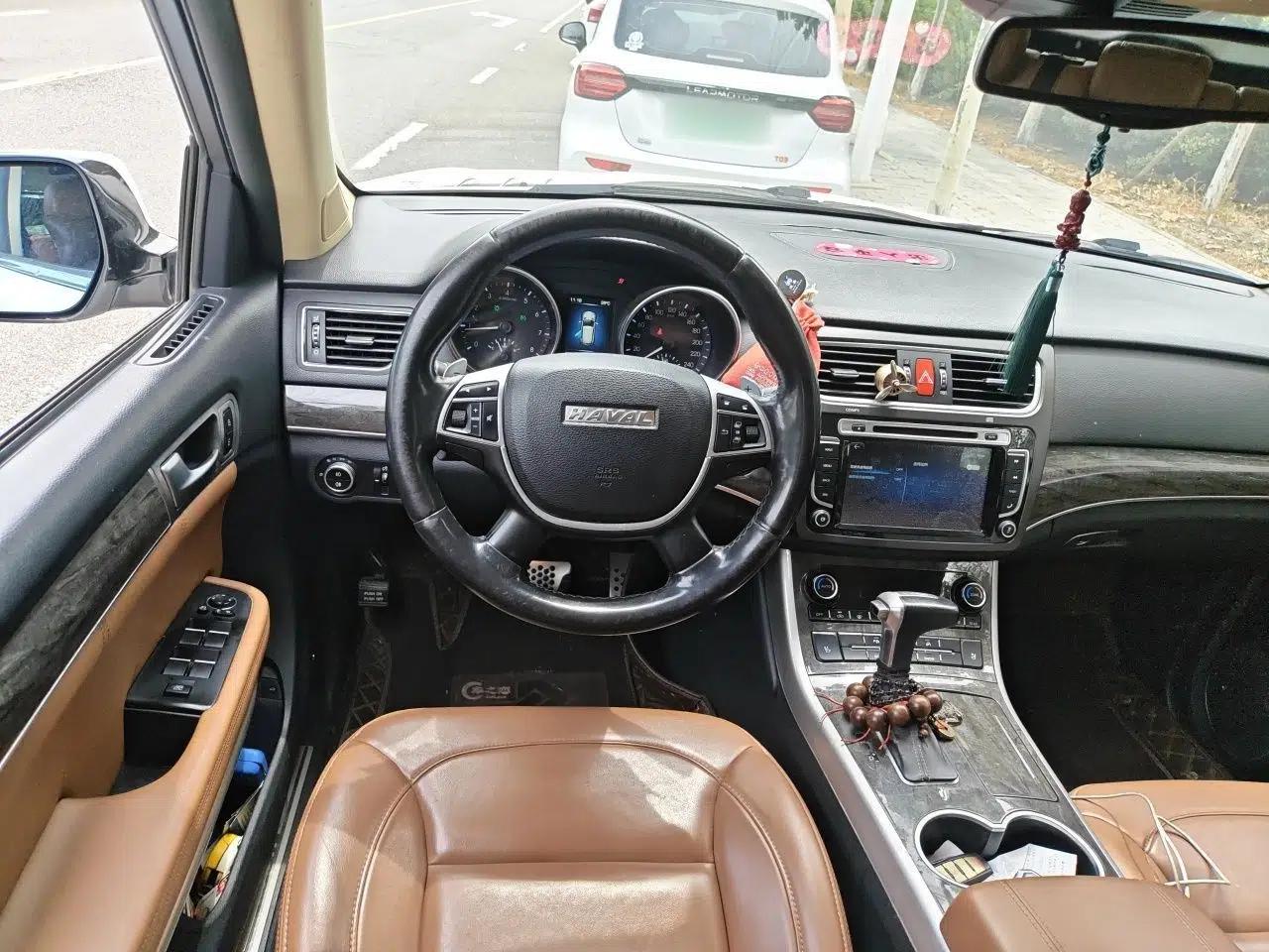 Haval H8 2015 2.0T Two-Wheel-Drive Elite Version — миниатюра 10