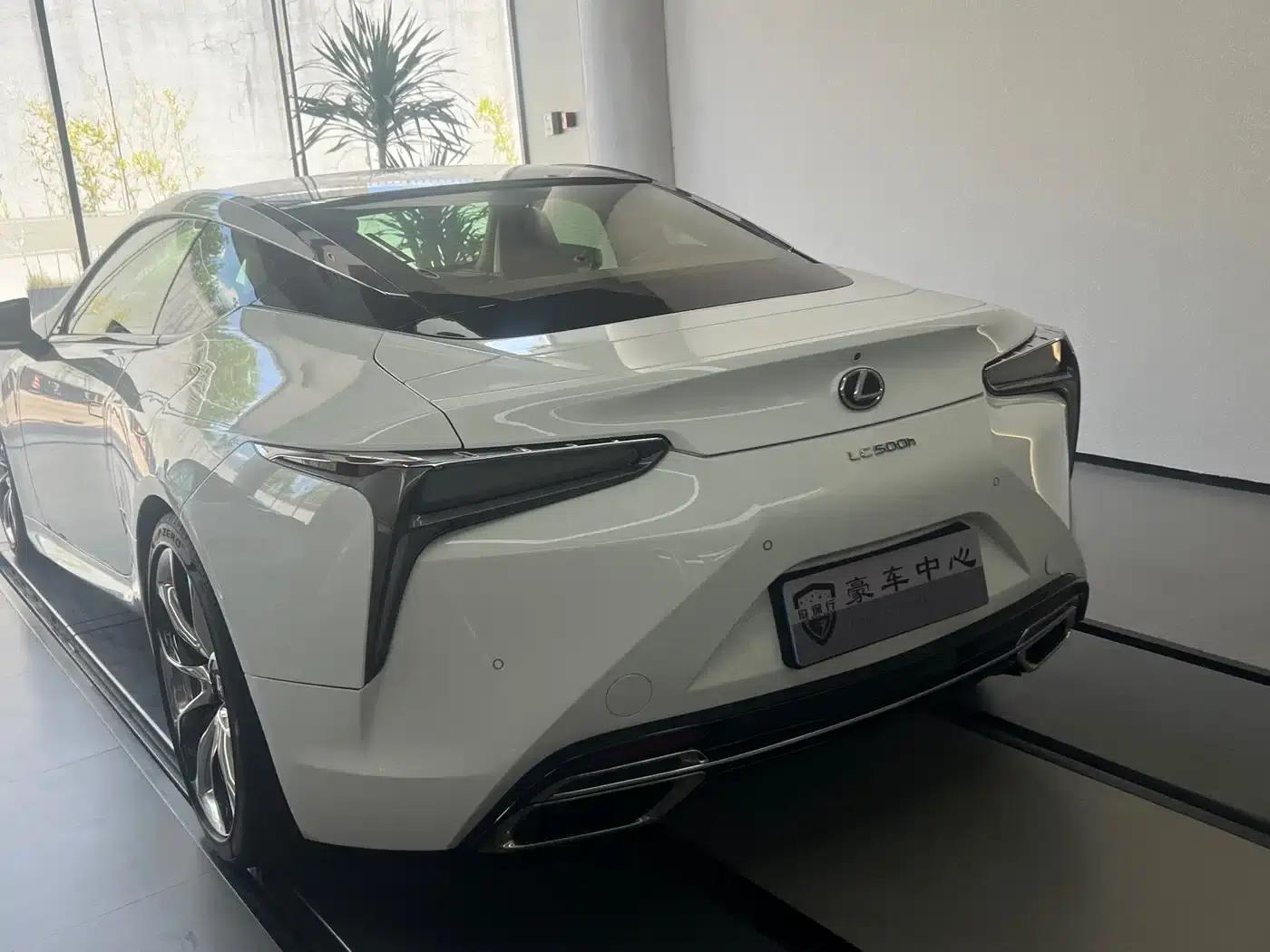 Lexus LC 2018 500h Sport — миниатюра 6