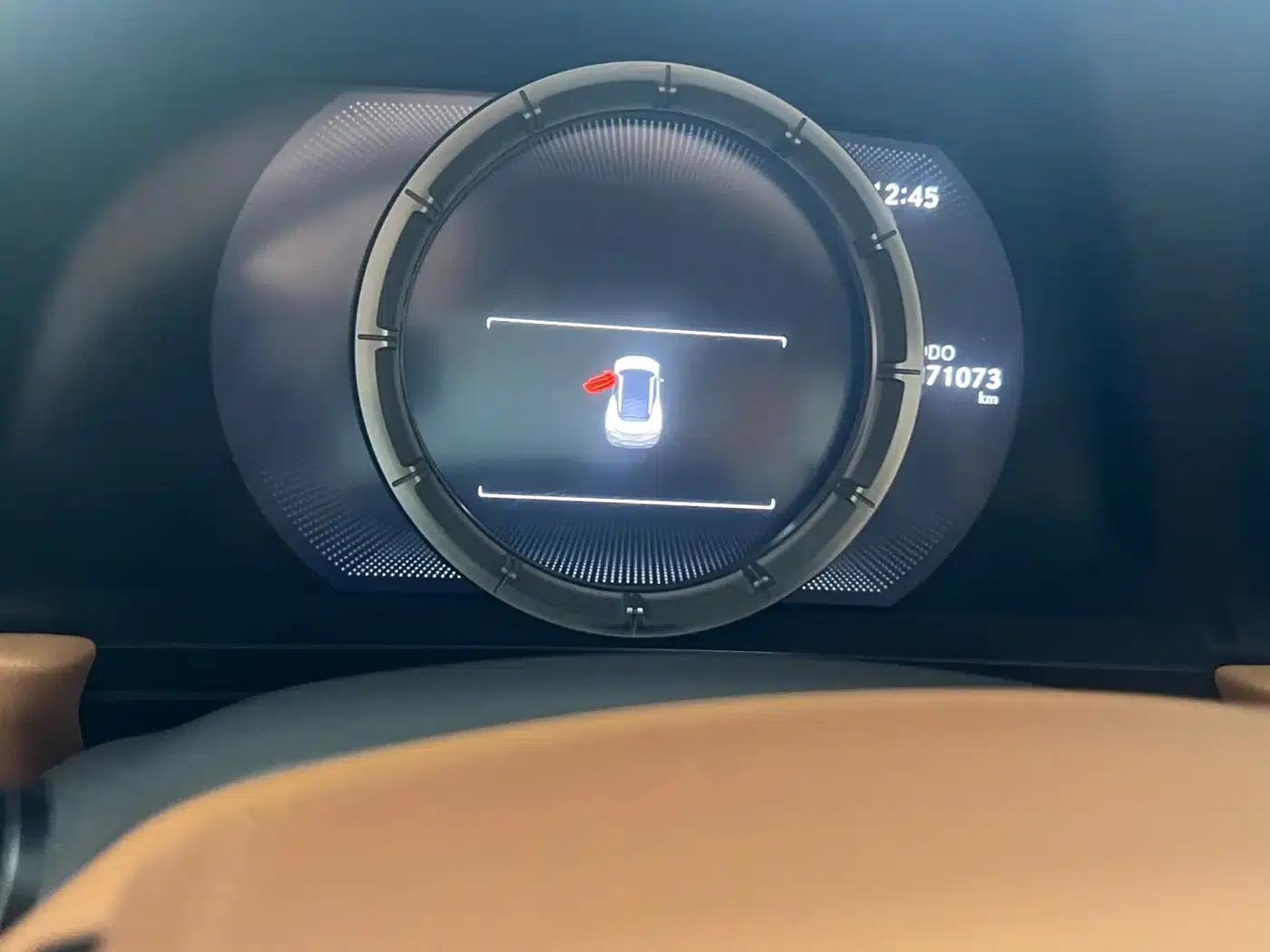 Lexus LC 2018 500h Sport — миниатюра 8