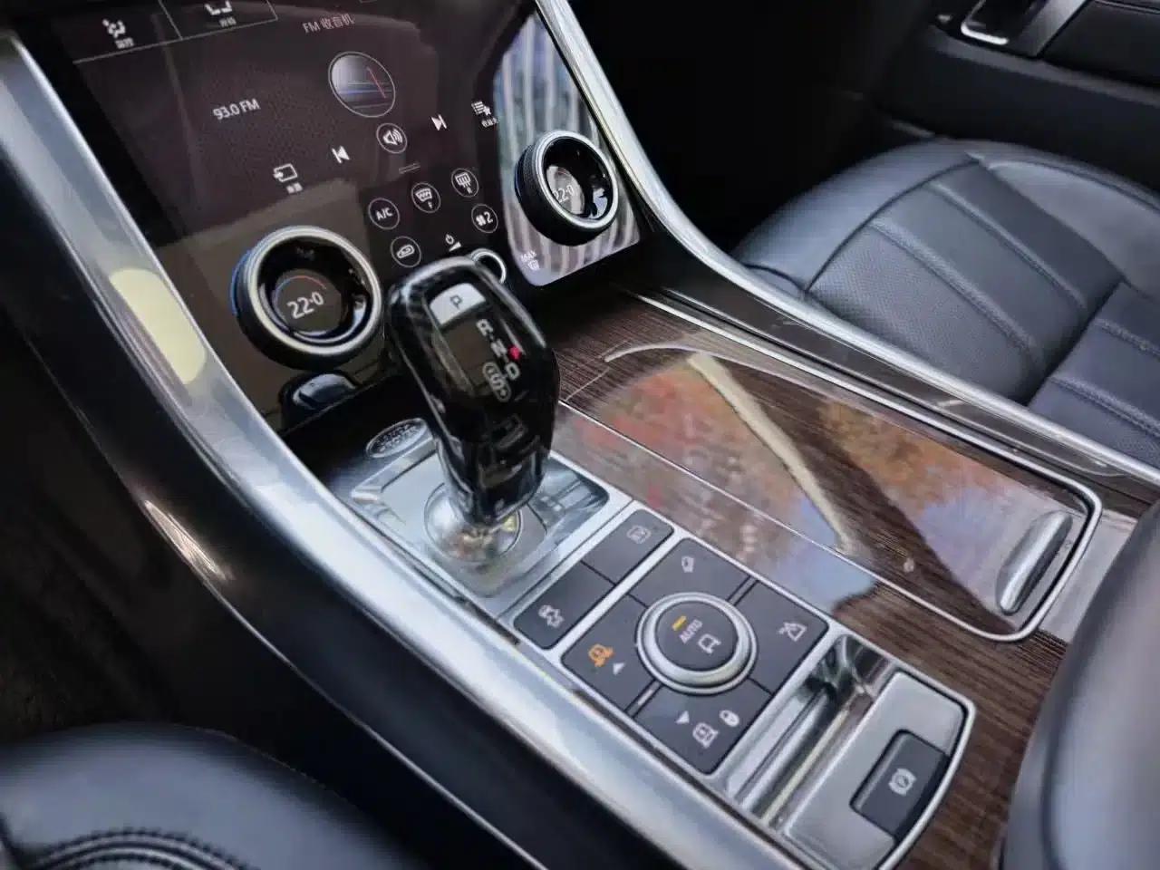 Range Rover Sport Hybrid 2018 P400e — миниатюра 15