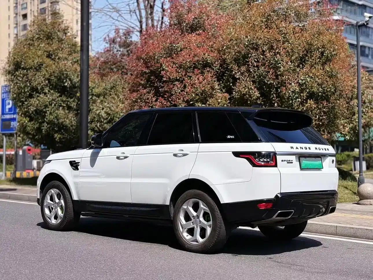 Range Rover Sport Hybrid 2018 P400e — миниатюра 5