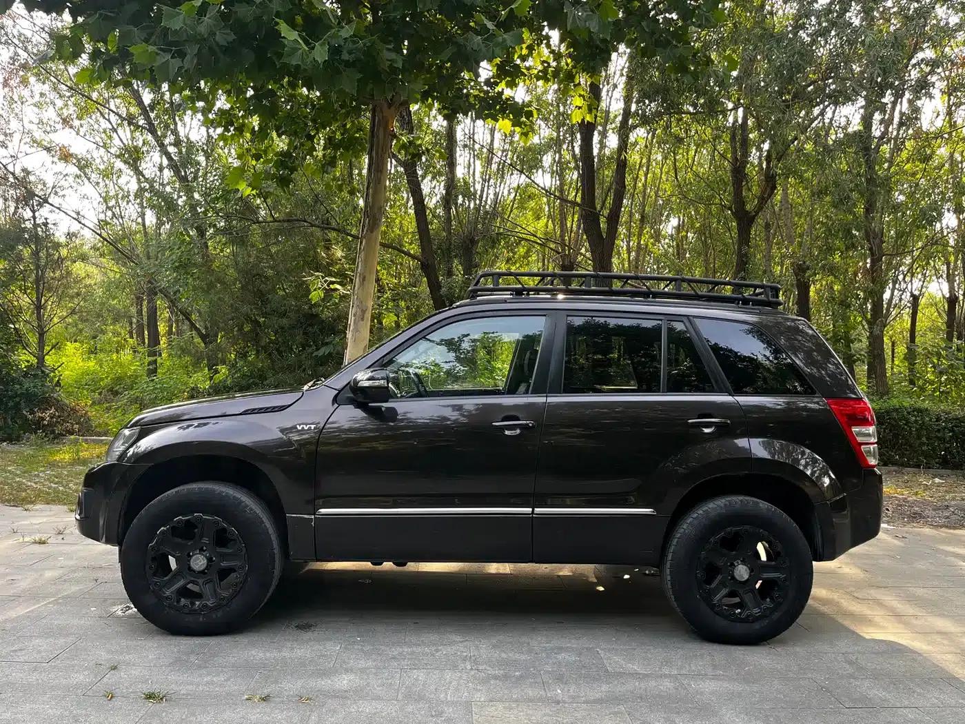 2012 Grand Vitara 2.4L AT Luxury Navigation 5-Door Edition — миниатюра 4