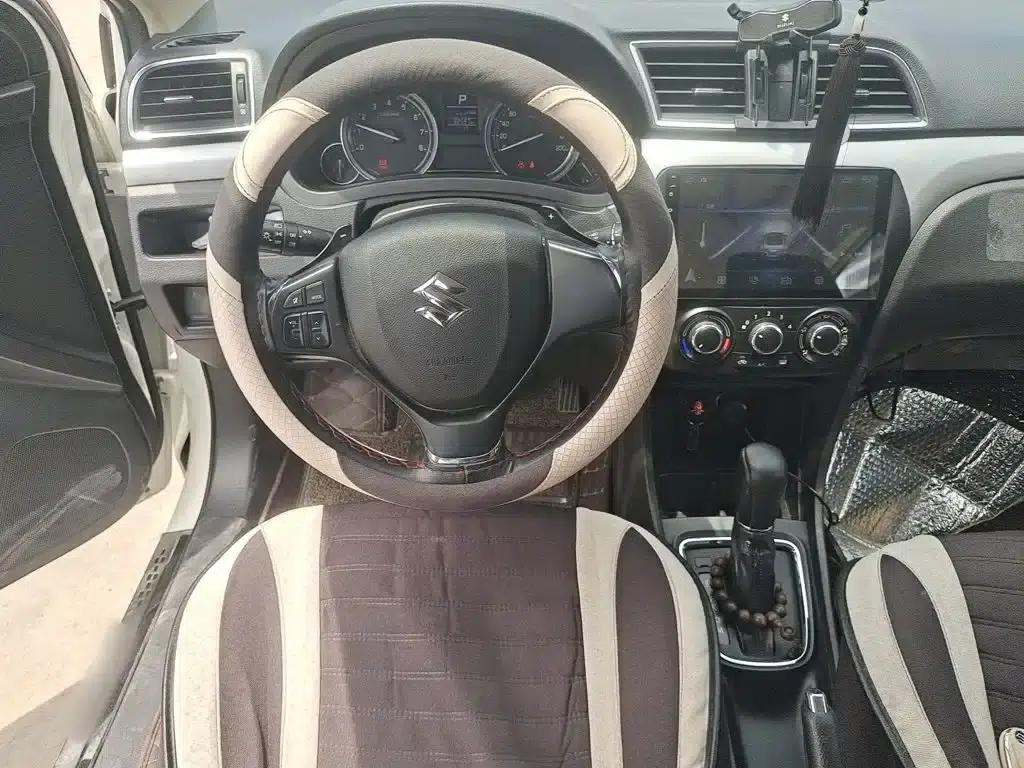 Ciaz 2015 1.6L Automatic Enjoyment Edition — миниатюра 7
