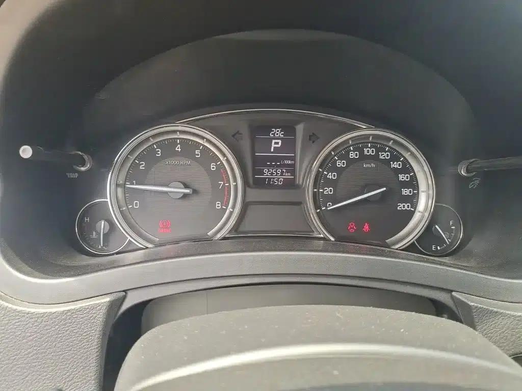Ciaz 2015 1.6L Automatic Enjoyment Edition — миниатюра 8