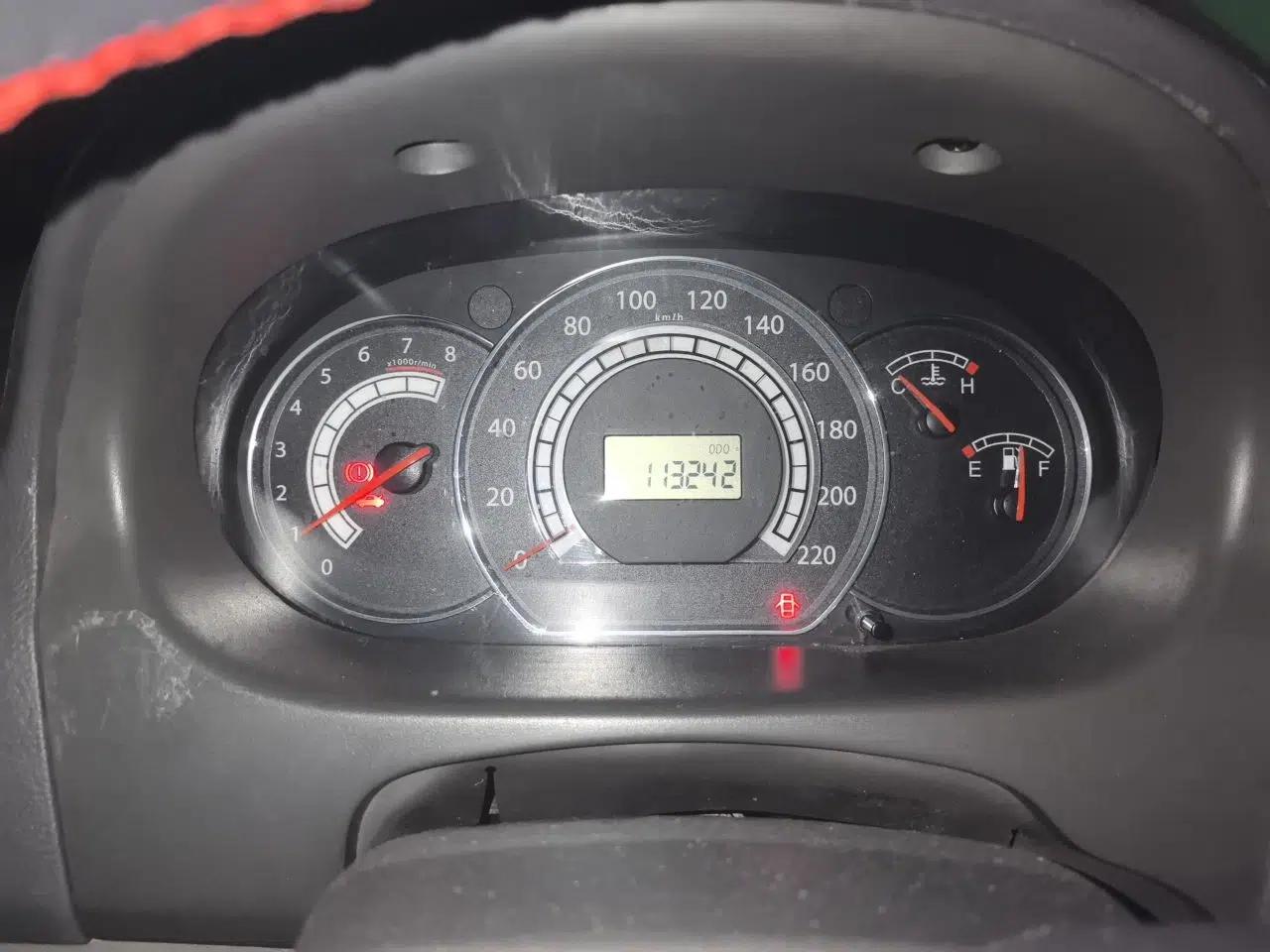 JAC Group Refine M2 2012 1.5L MT IKEA Comfort Edition — миниатюра 11