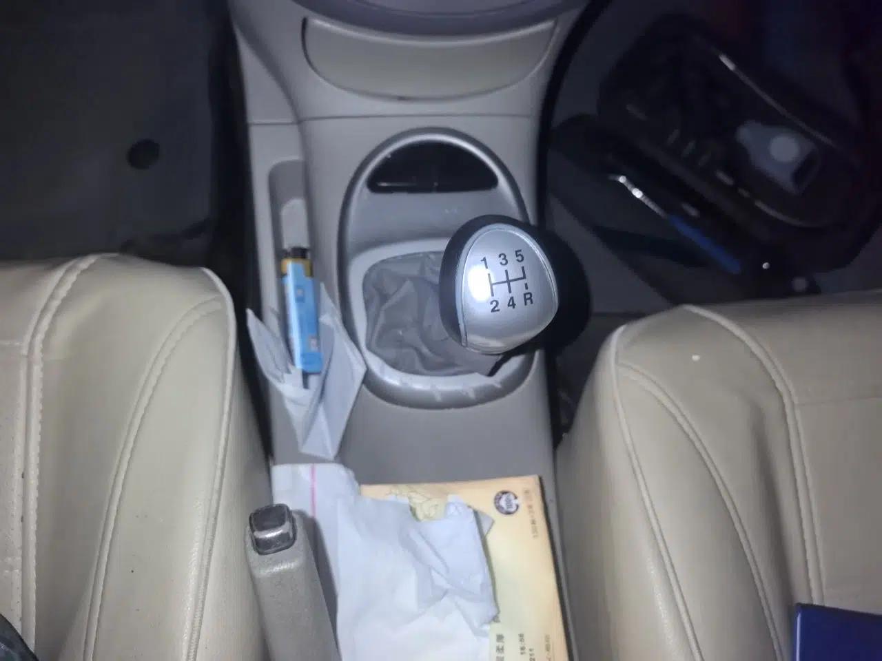 JAC Group Refine M2 2012 1.5L MT IKEA Comfort Edition — миниатюра 14