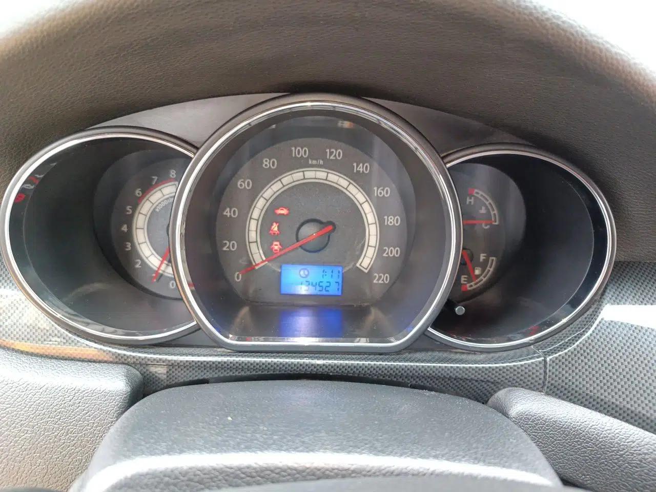 JAC Group Heyue 2012 1.5L Manual Luxury Version — миниатюра 11