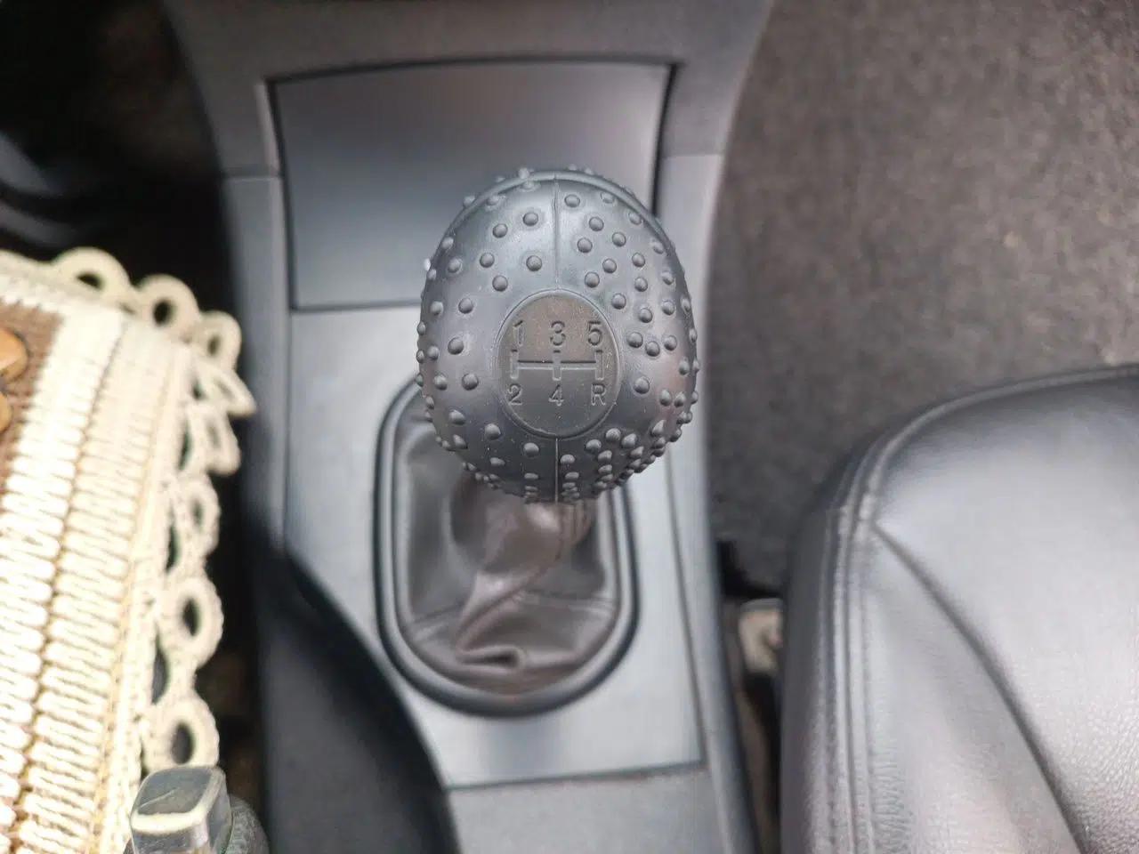 JAC Group Heyue 2012 1.5L Manual Luxury Version — миниатюра 14