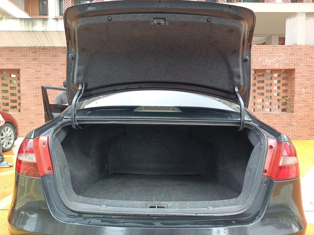 JAC Group Heyue 2012 1.5L Manual Luxury Version — миниатюра 19
