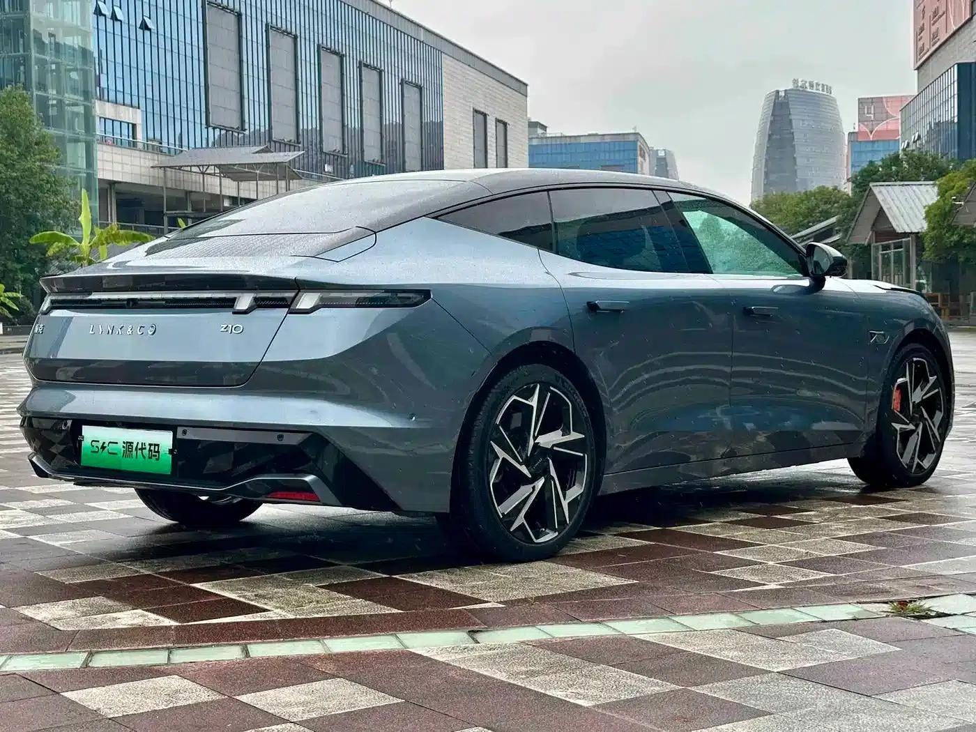 Lynk & Co Z10 2024 Model 95kWh 702km AWD Intelligent Driving Ultra — миниатюра 16