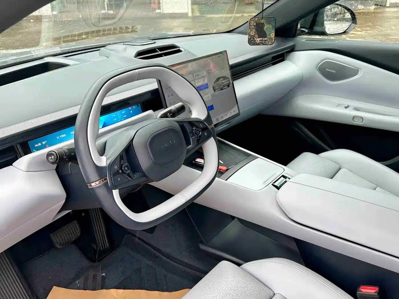 Lynk & Co Z10 2024 Model 95kWh 702km AWD Intelligent Driving Ultra — миниатюра 8