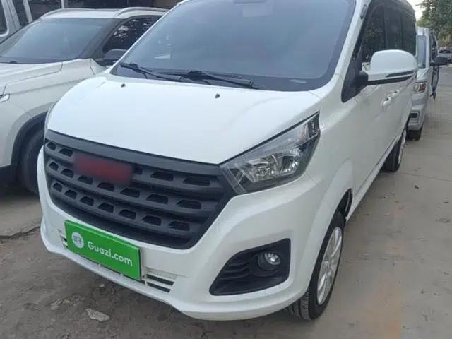 Jinbei Gold Hiace M Classic 2024 1.5L Travel Lion Passenger Van 7 Seats