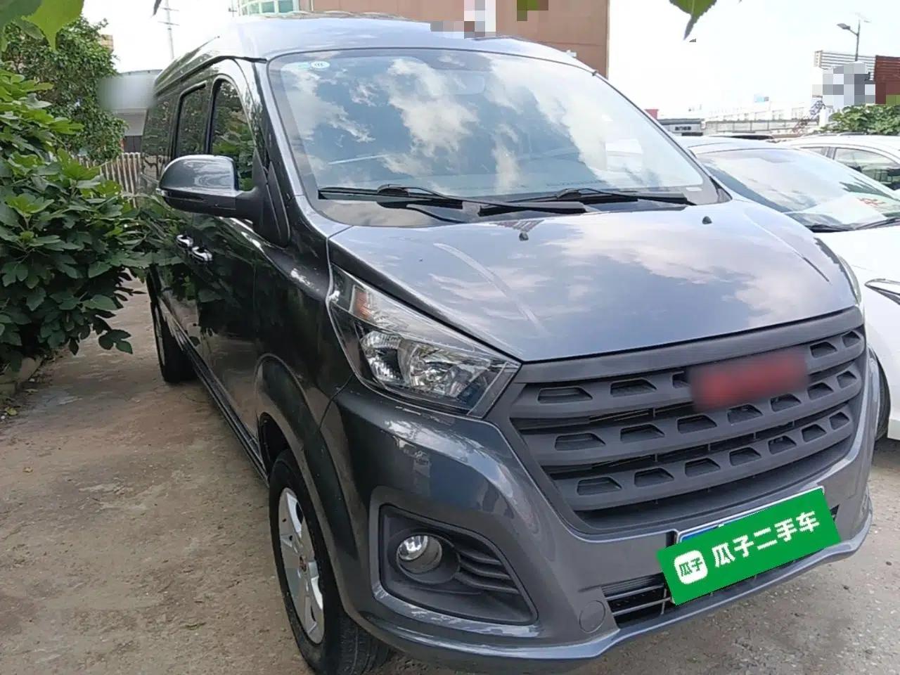 Jinbei Gold Hiace 2023 1.5L Passenger Van Travel Lion 5/6/7-Seater with Central Air Conditioning — миниатюра 3