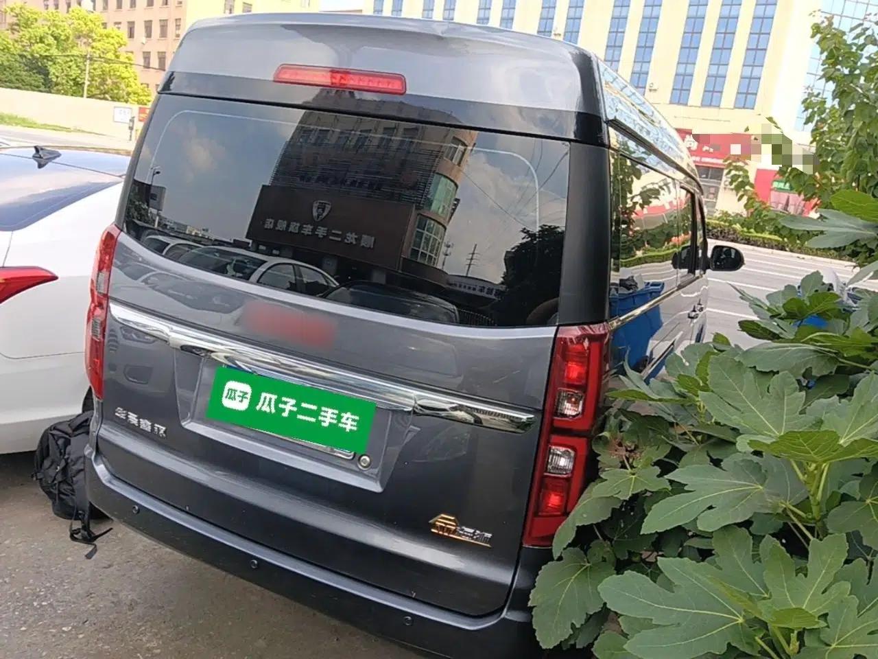 Jinbei Gold Hiace 2023 1.5L Passenger Van Travel Lion 5/6/7-Seater with Central Air Conditioning — миниатюра 6