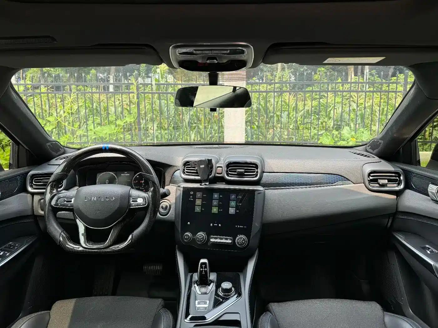 Lynk & Co 03 PHEV 2021 1.5T — миниатюра 11