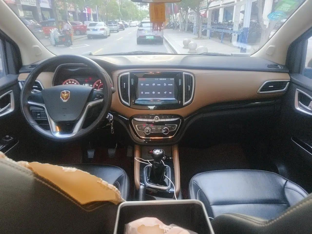 Jinbei F50 2017 1.6L Manual Luxury Model — миниатюра 9