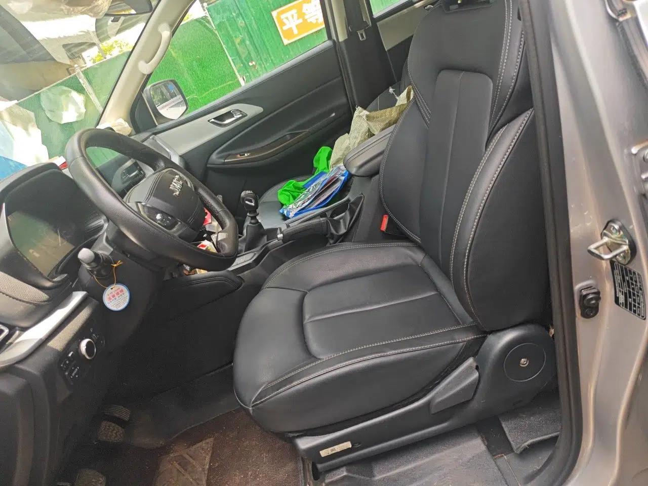 JMC Yuhu 7 2023 2.0T Manual Diesel 4x4 Comfort Plus Long Wheelbase — миниатюра 15