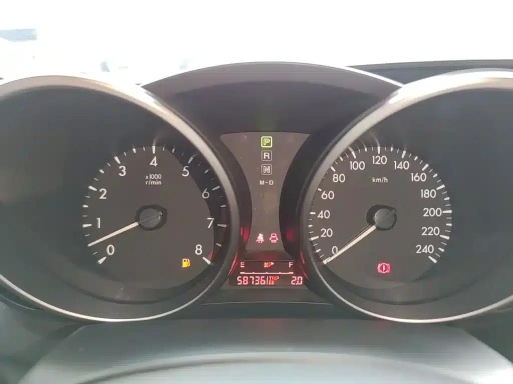 Mazda 3 Axela 2015 Sedan 1.6L Automatic Comfort Model — миниатюра 12