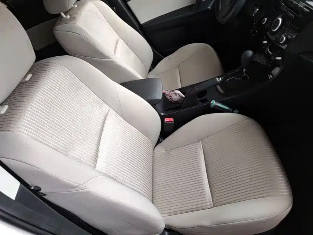 Mazda 3 Axela 2015 Sedan 1.6L Automatic Comfort Model — миниатюра 25