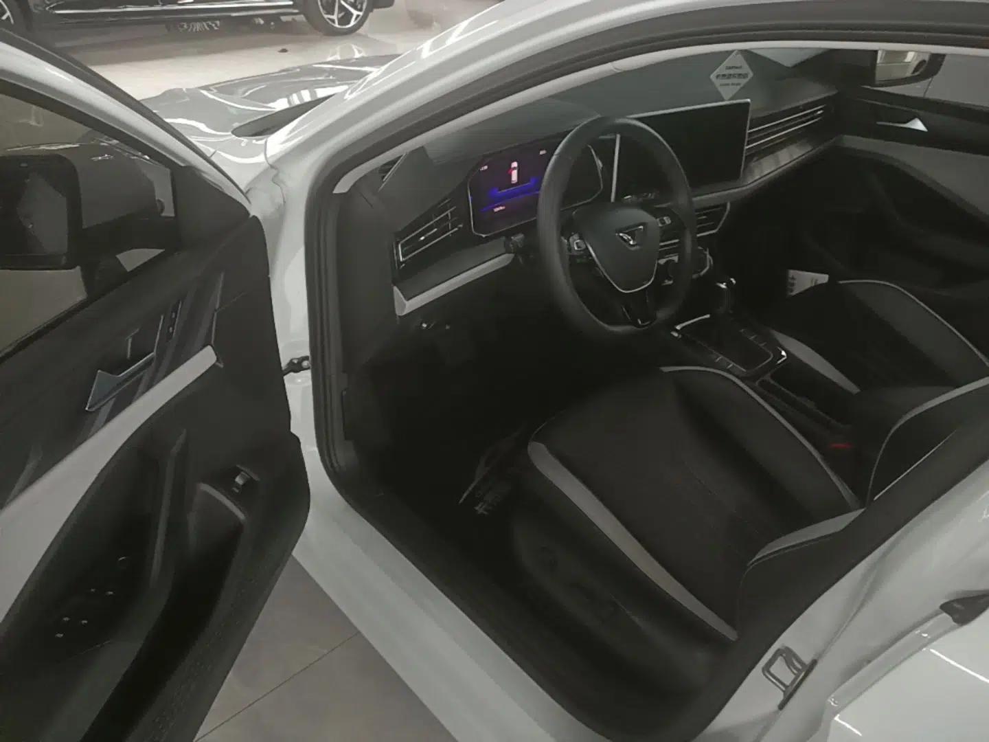 Jetta VA7 2025 1.4T First-Come First-Served Edition — миниатюра 18
