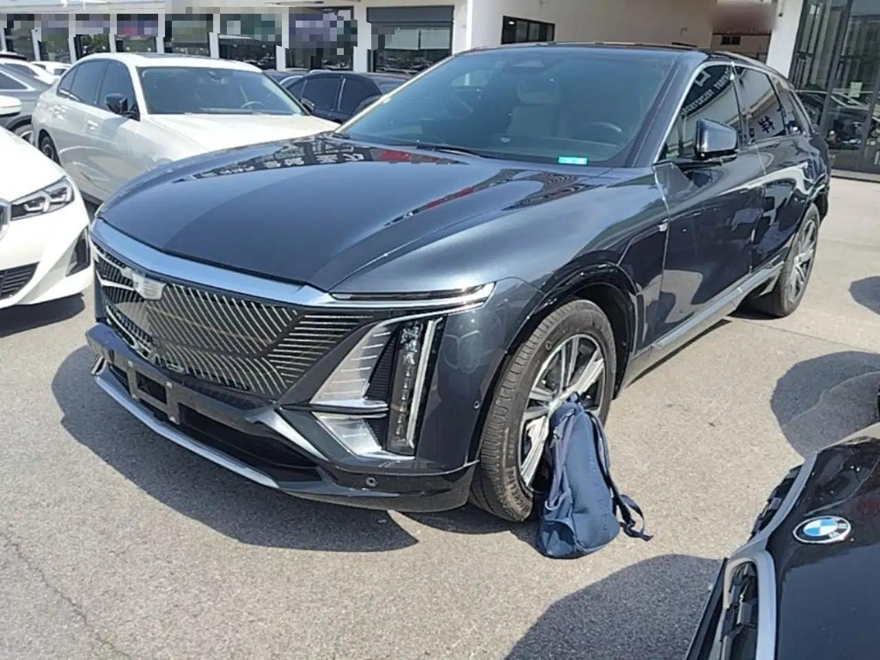 Cadillac LYRIQ 2022 Rear-Drive Long-Range Luxury Edition — миниатюра 1