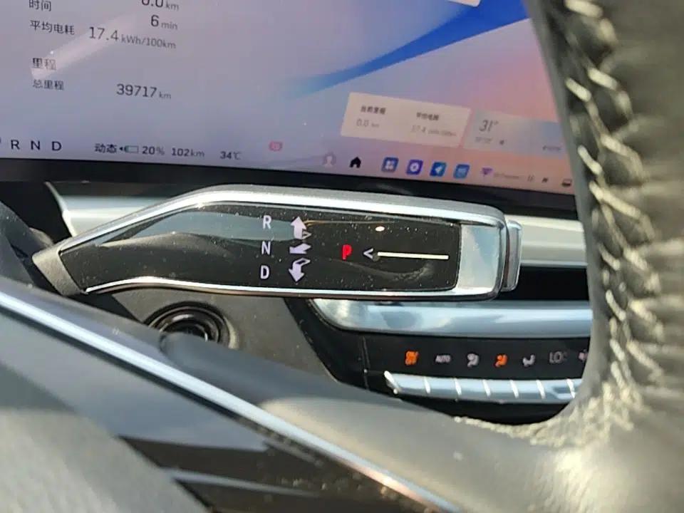 Cadillac LYRIQ 2022 Rear-Drive Long-Range Luxury Edition — миниатюра 16