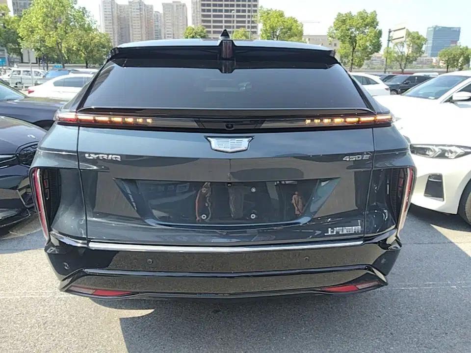 Cadillac LYRIQ 2022 Rear-Drive Long-Range Luxury Edition — миниатюра 5