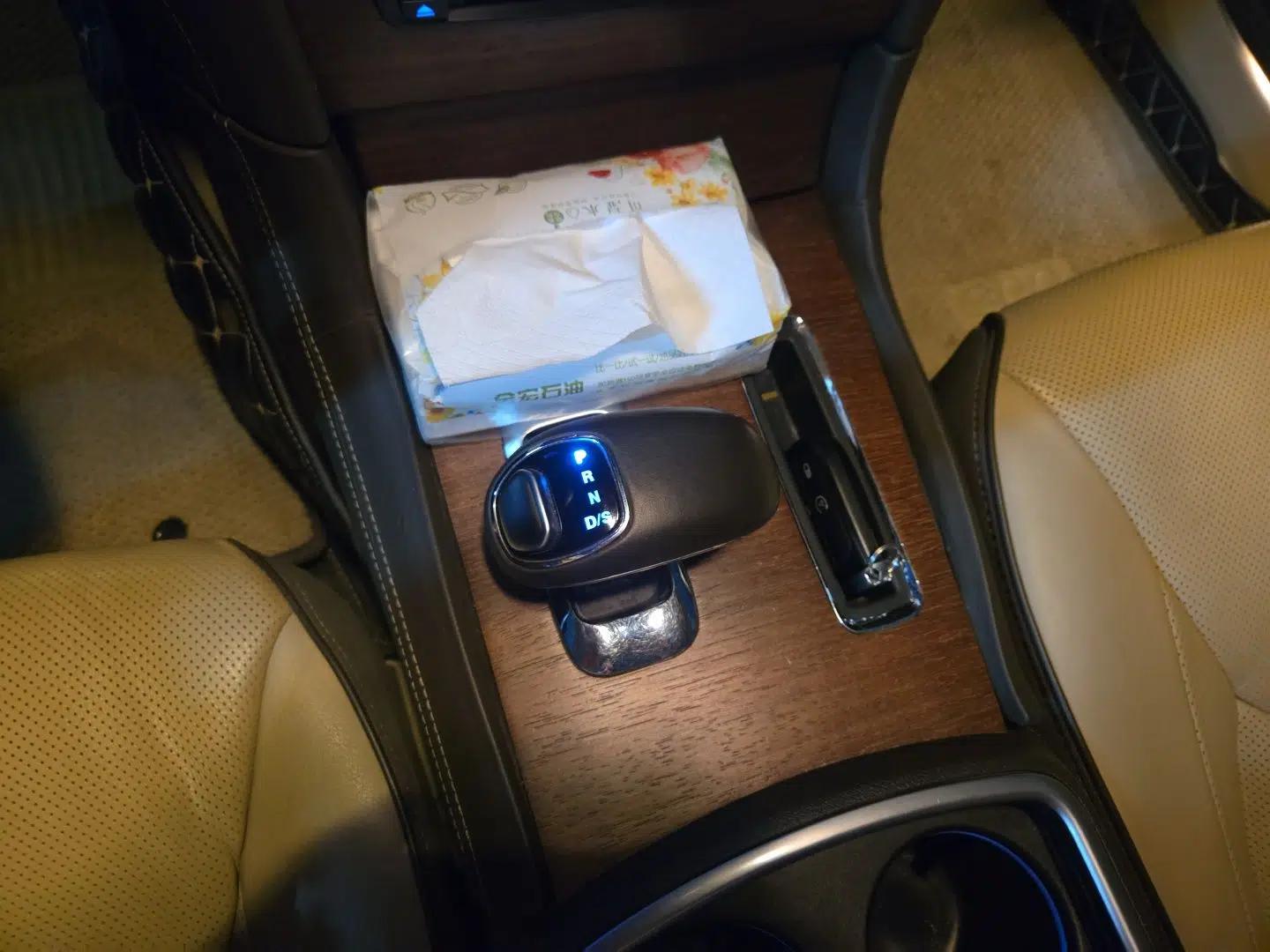 Chrysler 300C 2014 3.0L Excellence Edition — миниатюра 14