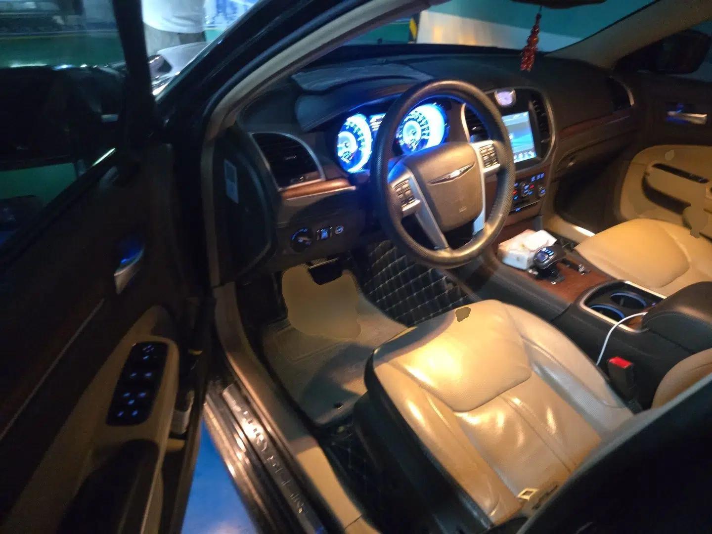 Chrysler 300C 2014 3.0L Excellence Edition — миниатюра 16