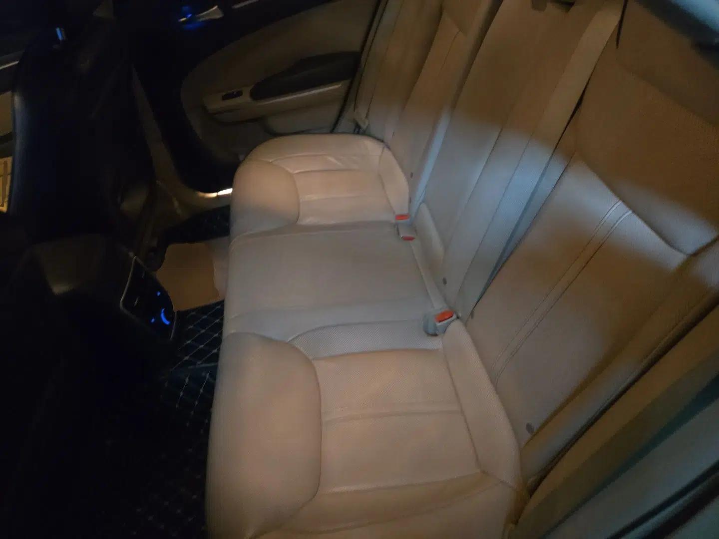 Chrysler 300C 2014 3.0L Excellence Edition — миниатюра 17
