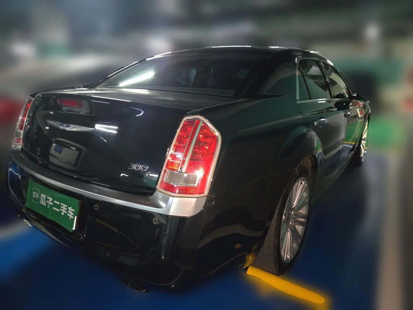 Chrysler 300C 2014 3.0L Excellence Edition — миниатюра 6