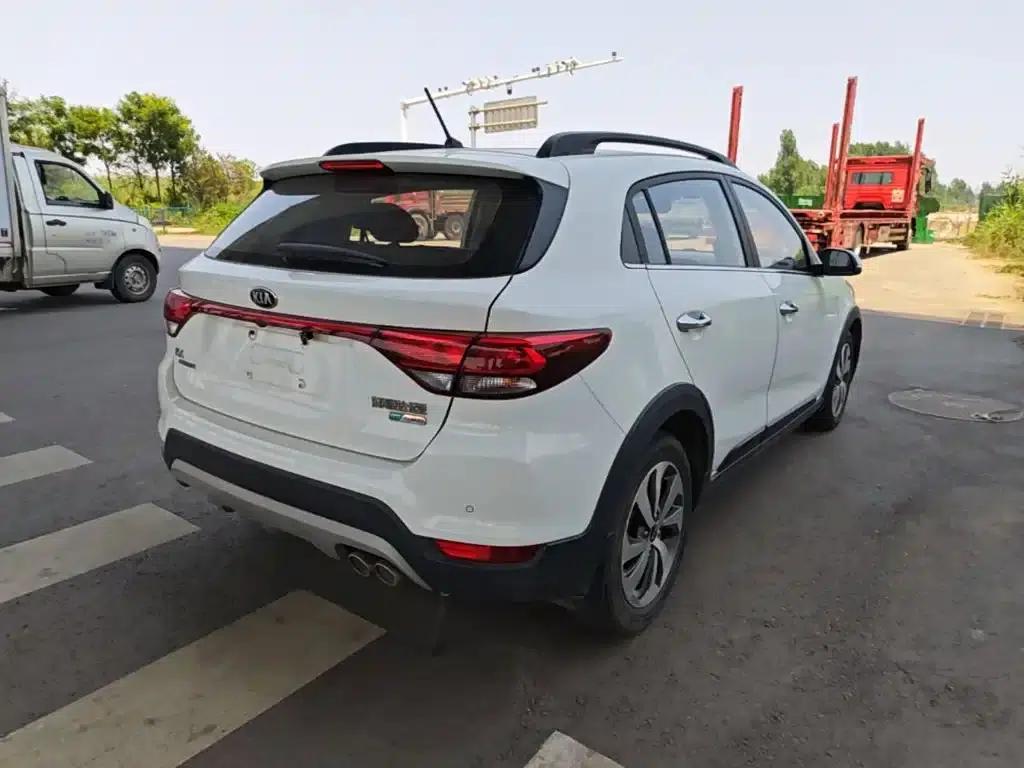 KX CROSS 2018 1.6L Automatic Sunroof Edition — миниатюра 7