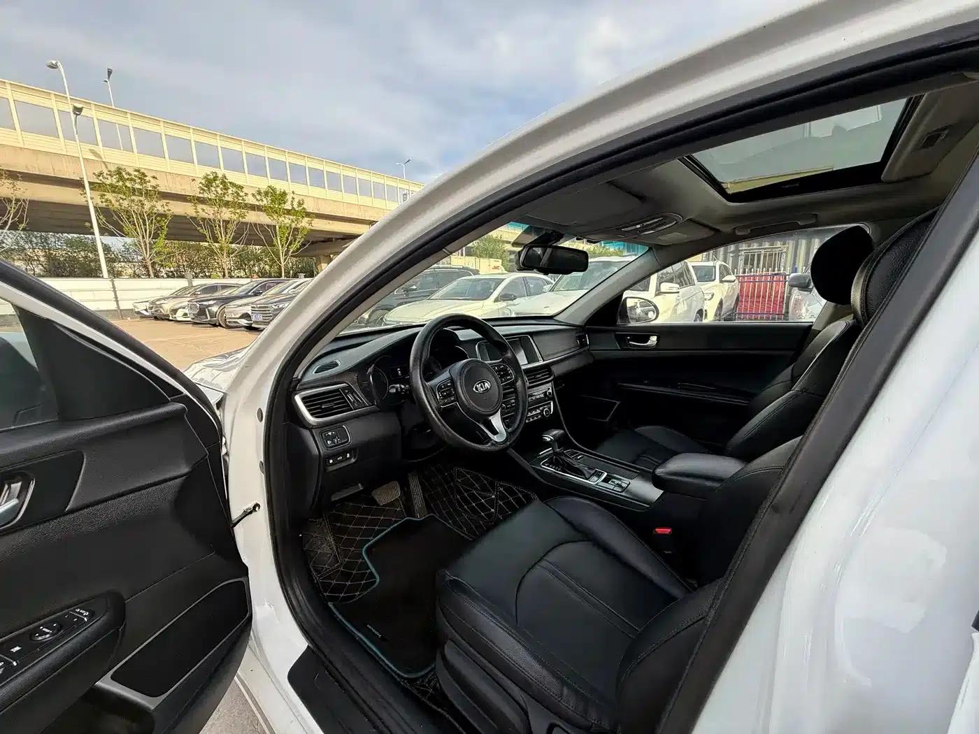Kia K5 PHEV 2018 2.0L Smart Edition — миниатюра 6