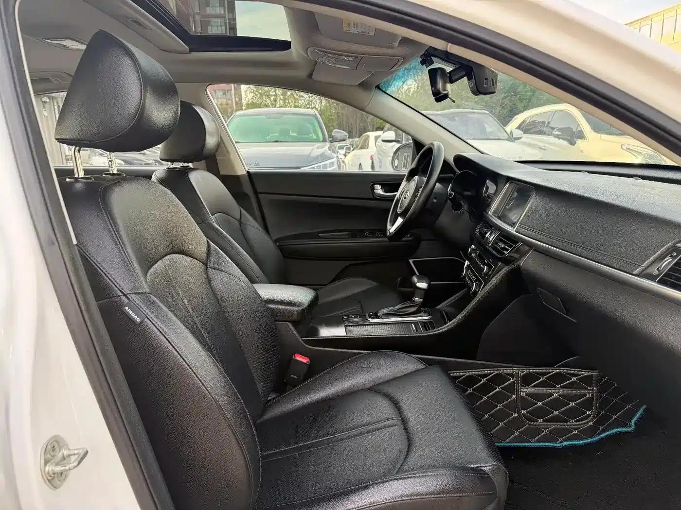 Kia K5 PHEV 2018 2.0L Smart Edition — миниатюра 7