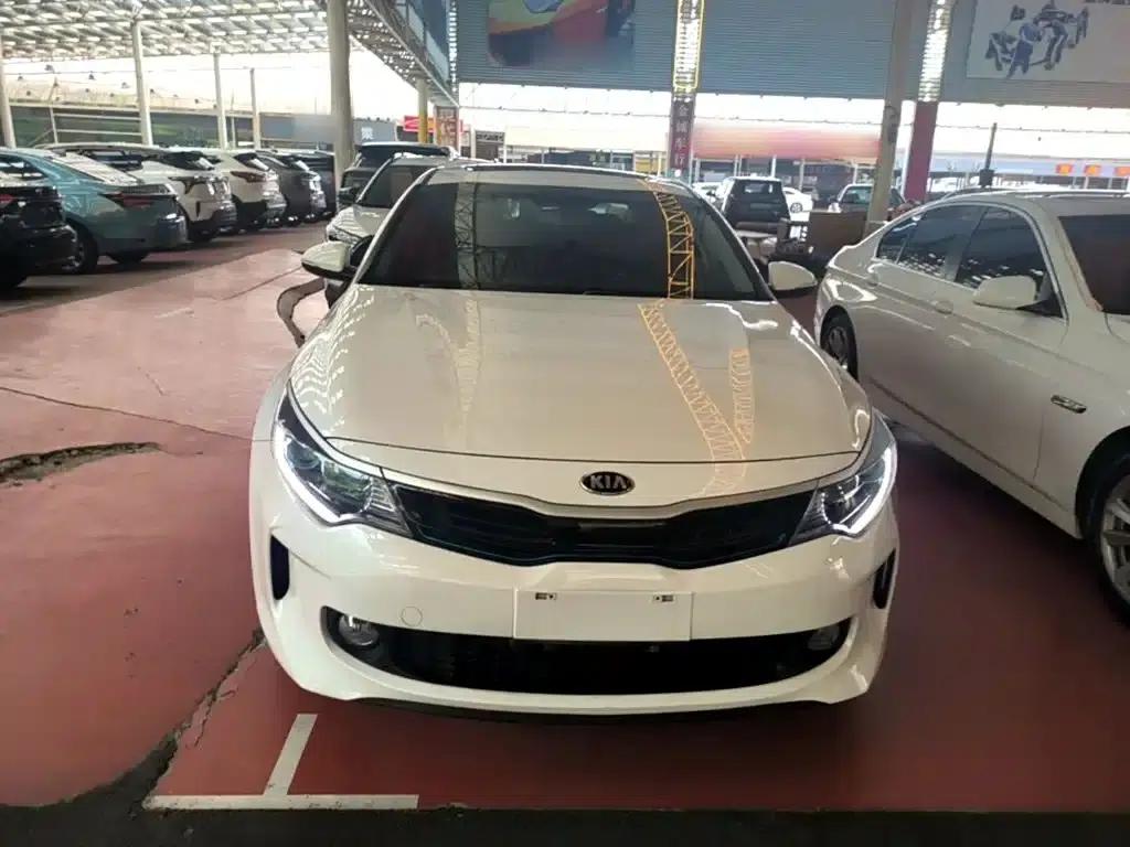 Kia K5 PHEV 2018 2.0L Smart Edition — миниатюра 3