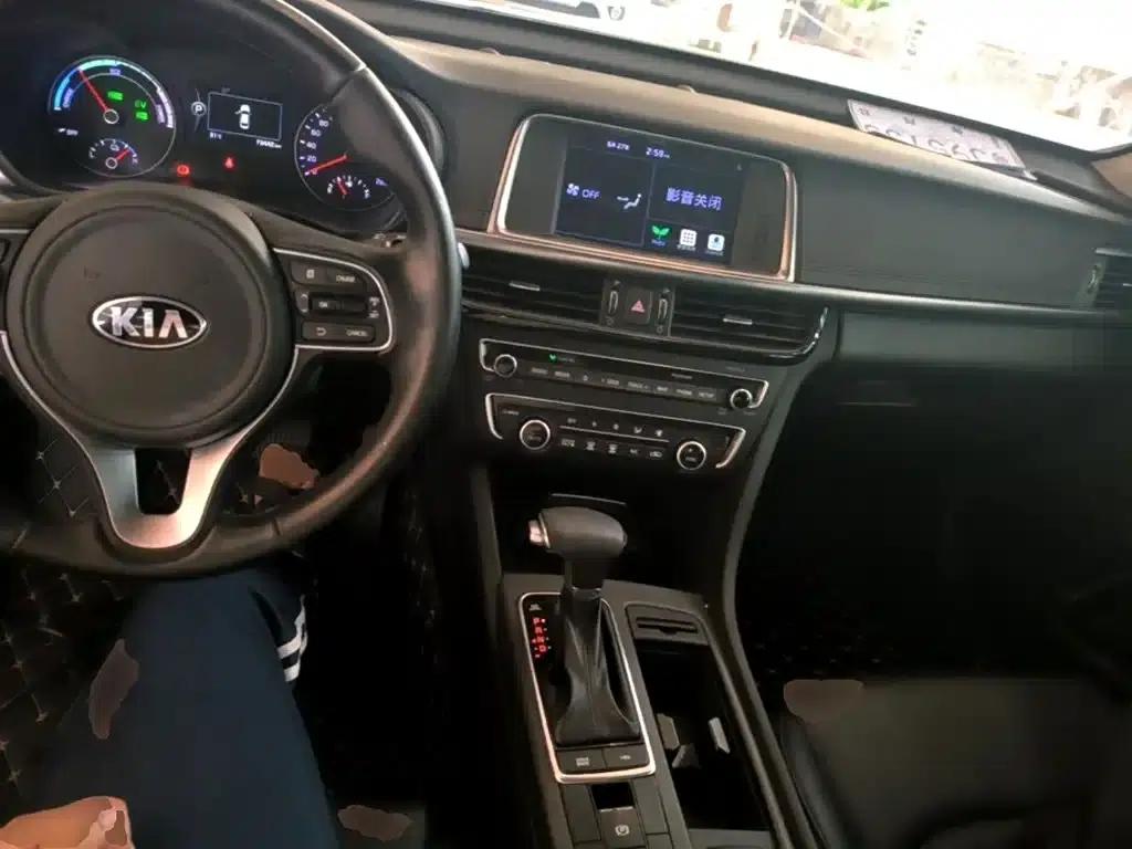 Kia K5 PHEV 2018 2.0L Smart Edition — миниатюра 10