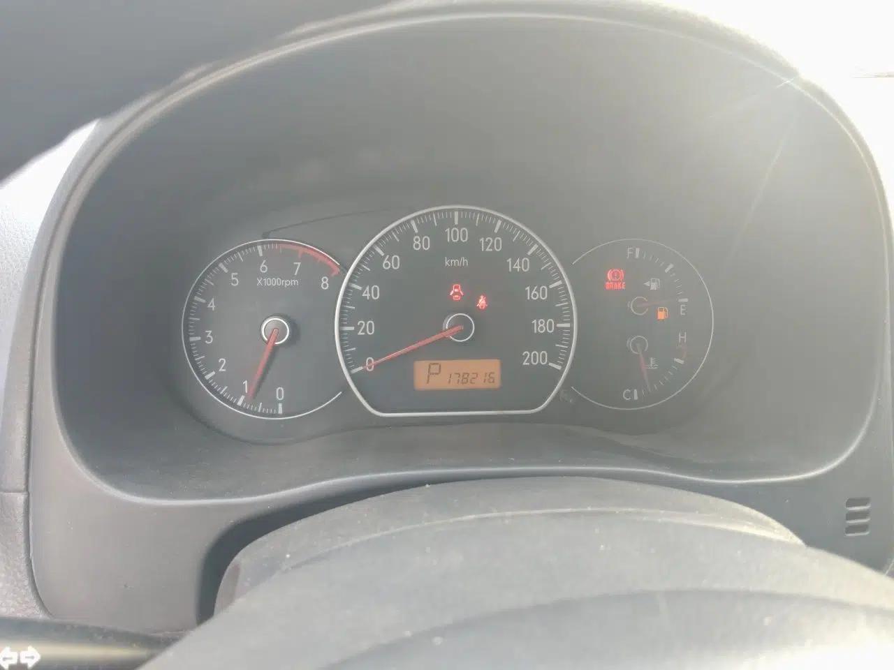 Suzuki SX4 2009 Hatchback 1.6L Automatic Sport Model — миниатюра 11