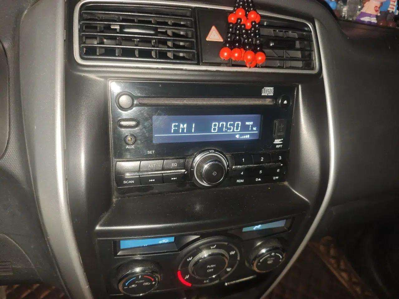 Suzuki Liana A6 2014 Hatchback 1.4L Manual Enjoyment Model — миниатюра 13