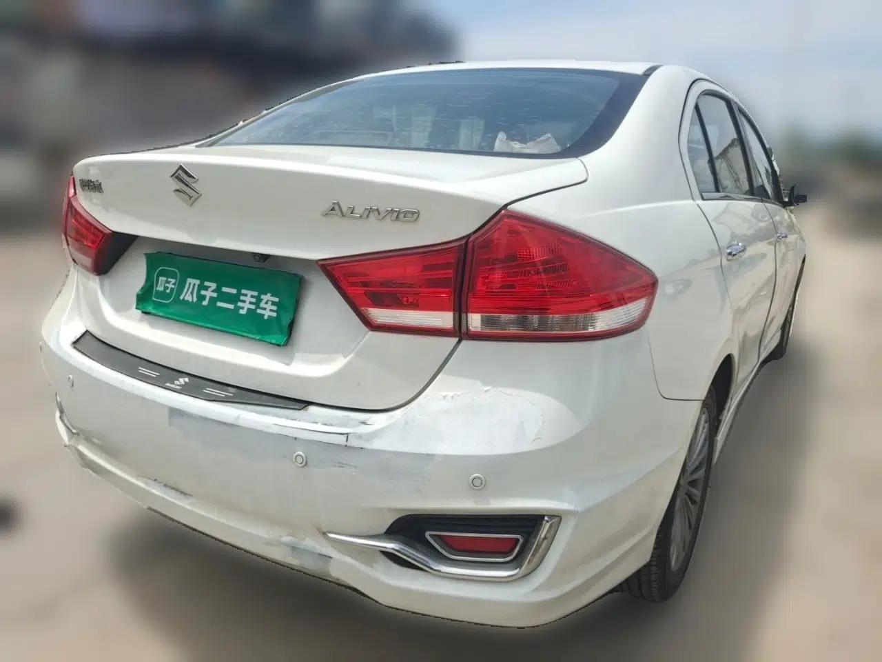 Suzuki Alivio 2015 1.6L Automatic Enjoyment Model — миниатюра 4
