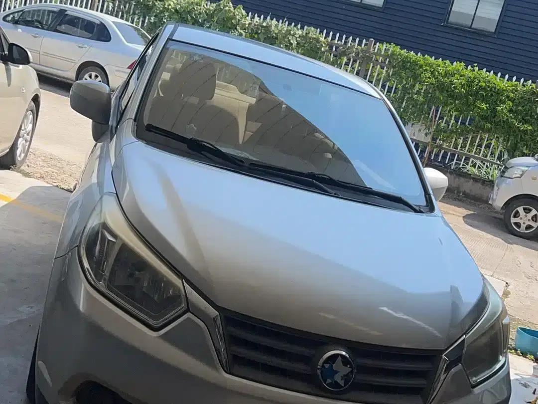 Venucia D50 2013 1.6L Manual Fashion Edition — миниатюра 1