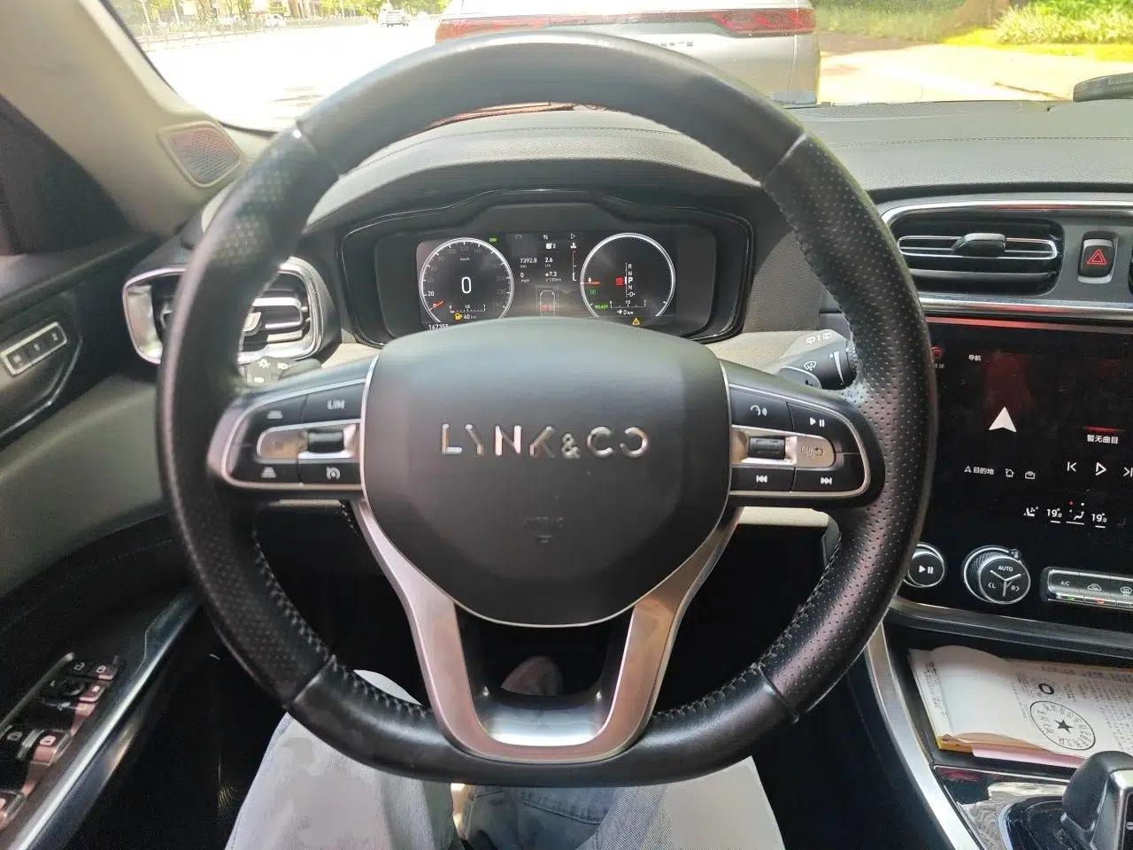 Lynk & Co 01 EM-P 2018 1.5T PHEV JingPro National Emission Standard V — миниатюра 10