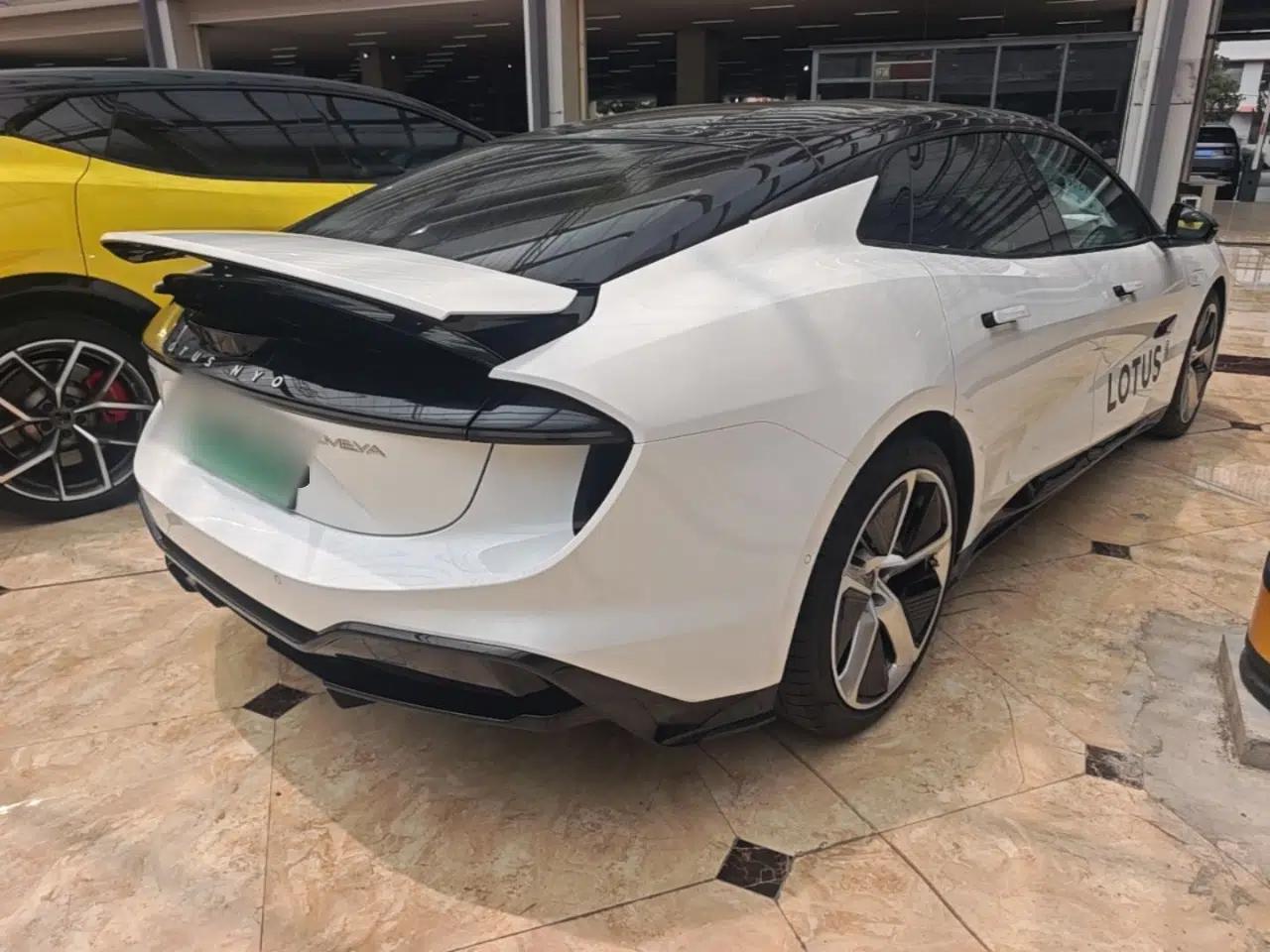 Lotus EMEYA 2024 EMEYA L+ — миниатюра 6