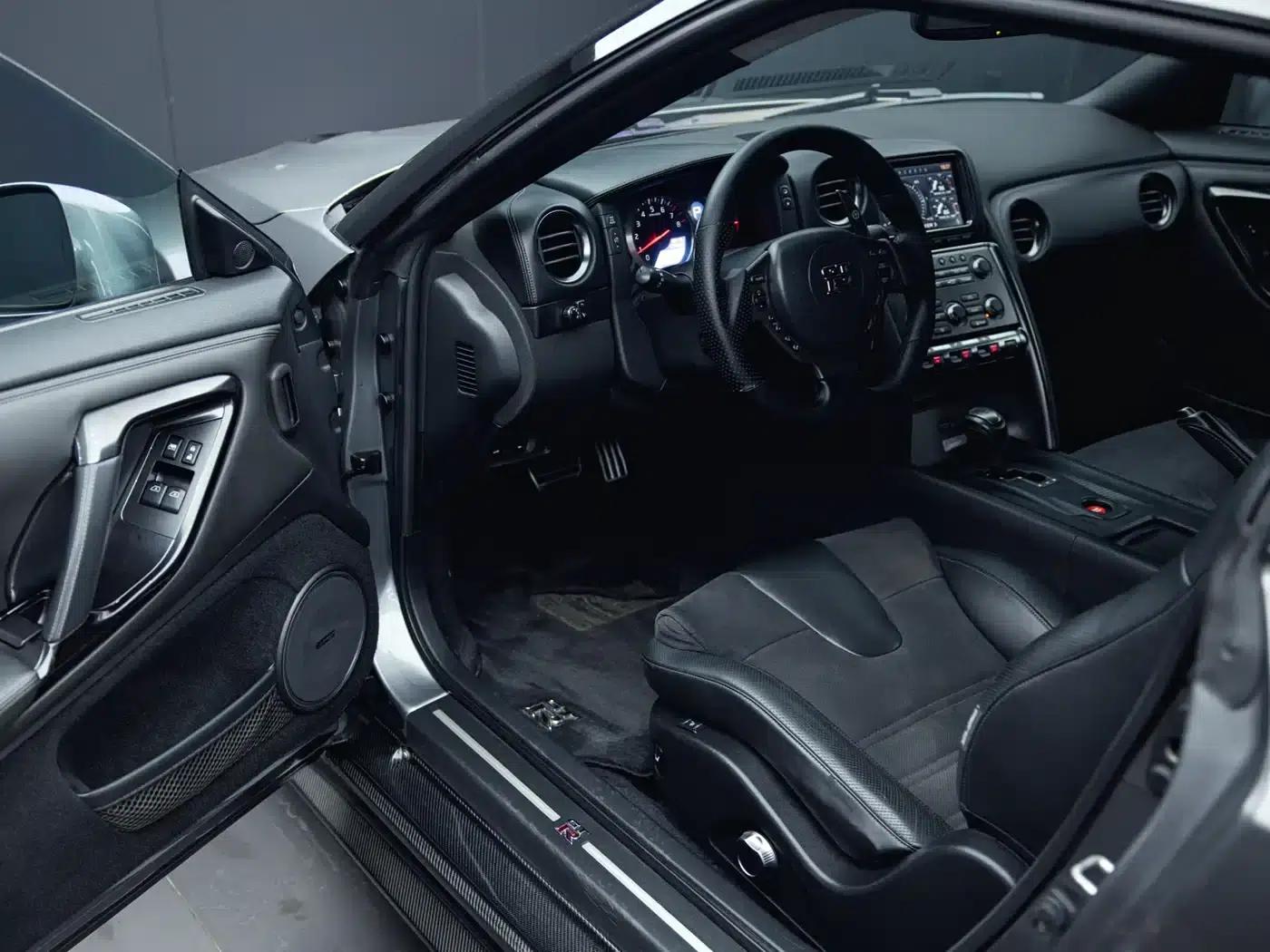 2012 Nissan GT-R 3.8T Premium Edition — миниатюра 17