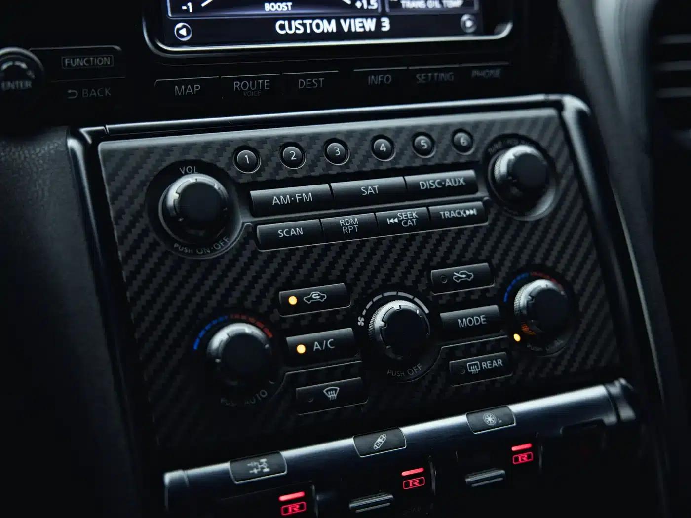 2012 Nissan GT-R 3.8T Premium Edition — миниатюра 20